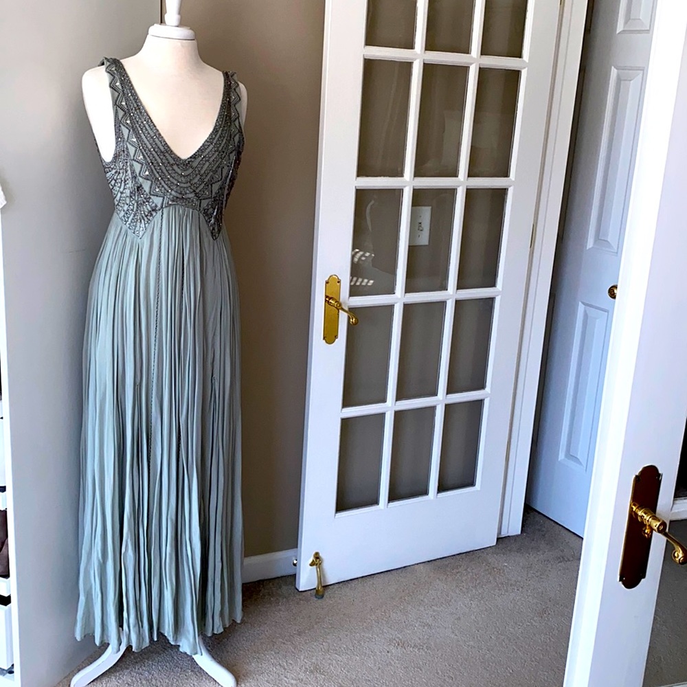NWT FREE PEOPLE SIZE 4 very rare!!! Mint green gown.